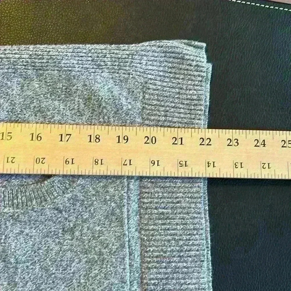 Loft cowl/turtle neck sweater front pocket Size XS - Picture 9 of 10